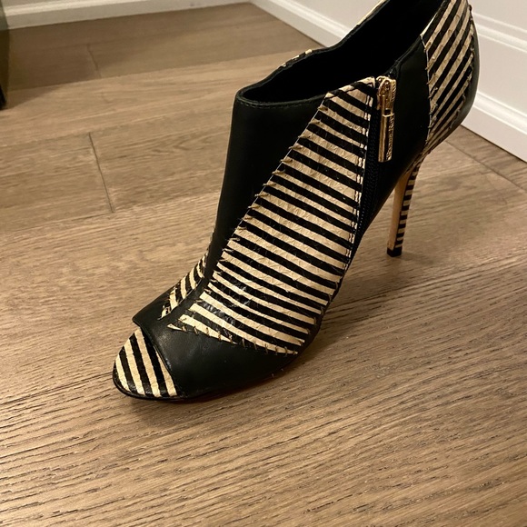 Rachel Roy Heels - Picture 2 of 4
